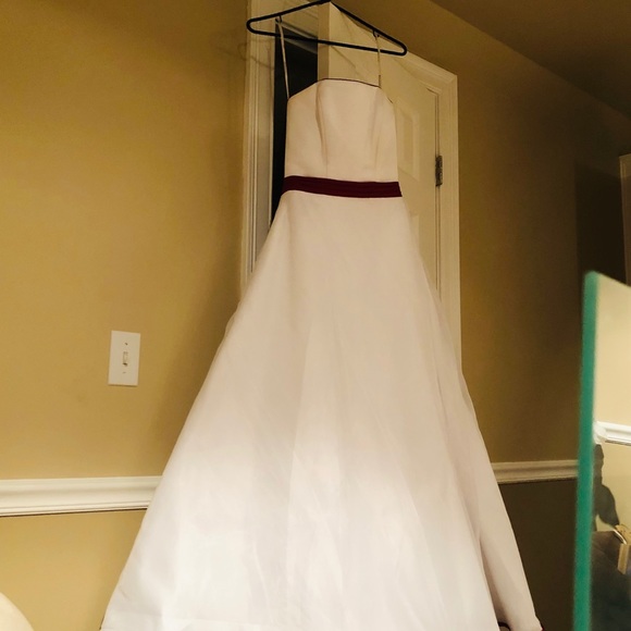 wedding dress, veil,petty coat tiara - Picture 7 of 15